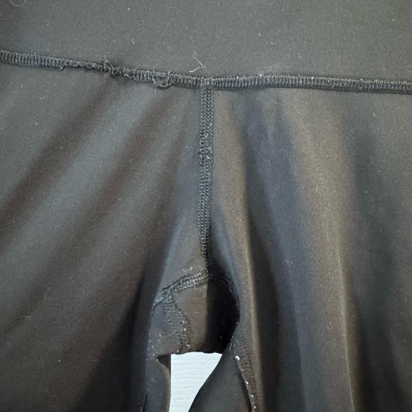 Lululemon - Picture 2 of 3